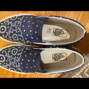 blue bandana vans